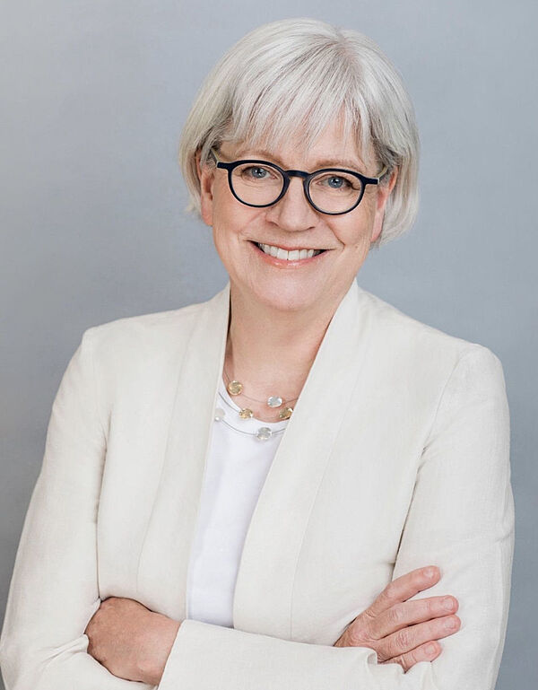 Portrait of Jutta Brunnée