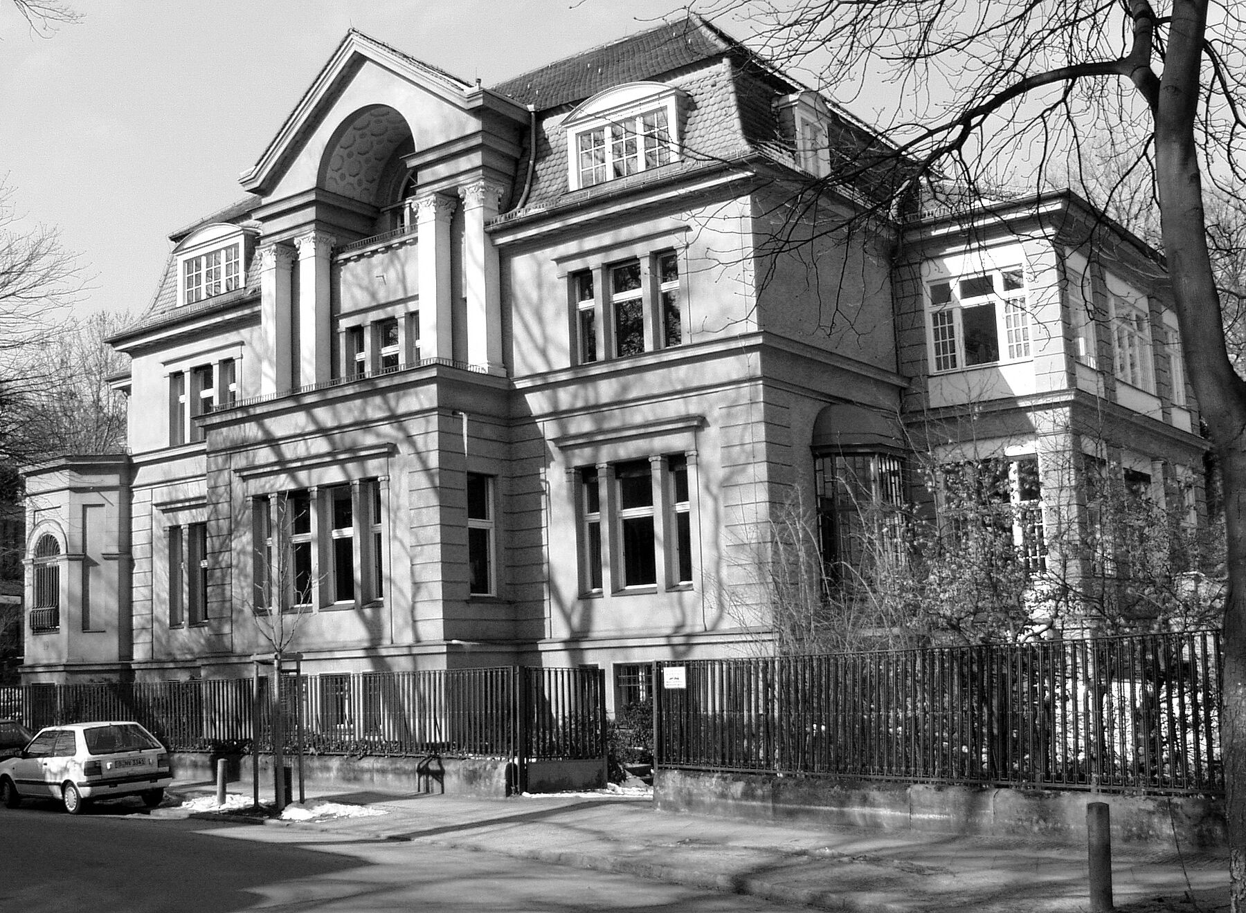 Villa Linde, Hauptgebäude, Wallotstr. 19 Villa Linde, Hauptgebäude, Wallotstr. 19