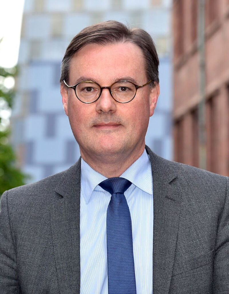 Portrait of Jörn Leonhard