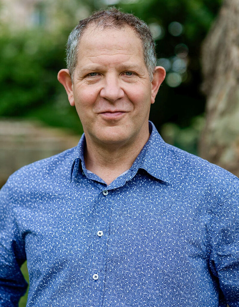 Portrait of John Kampfner