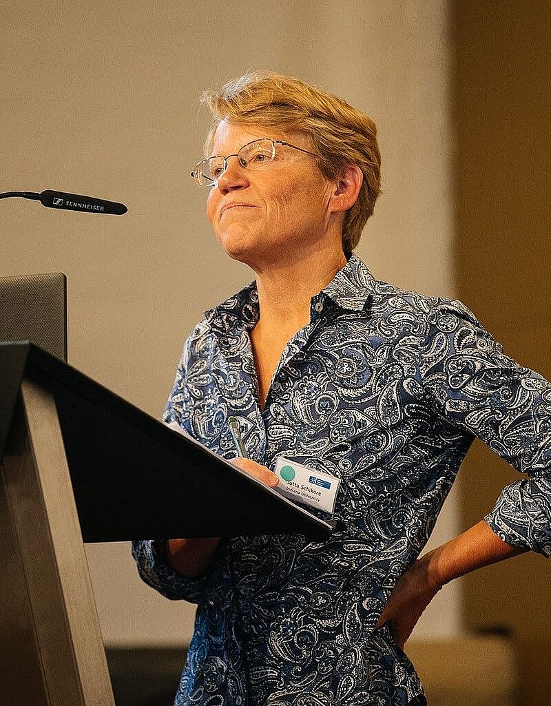 Portrait of Jutta Schickore