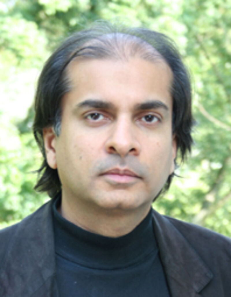 Portrait of Sunil Khilnani
