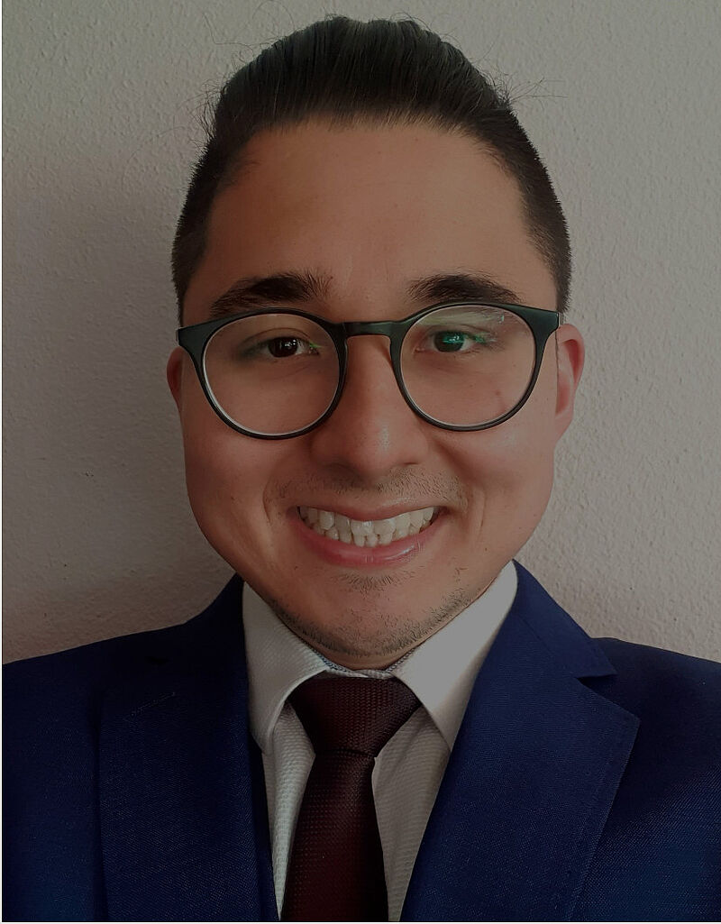 Portrait of Juliano Morimoto